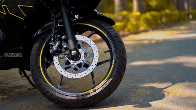 2023 Suzuki Gixxer SF 155 CC Review - WORTH BUYING ? смотреть онлайн