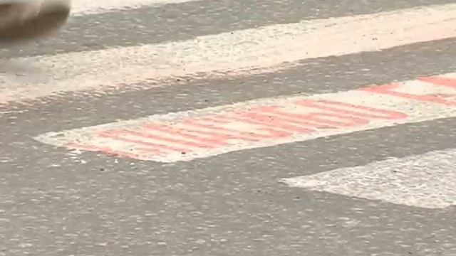 Неизвестные нанесли две «зебры» во Фрунзенском районе смотреть онлайн