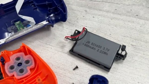 Обзор геймпада для Play Station 4 (PS4). Сравнение качества между премиум и стандартом.