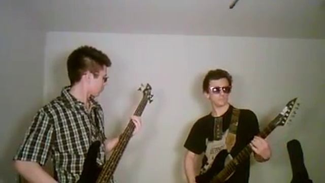 Nirvana - Smells like teen spirit (guitar / bass cover) смотреть онлайн