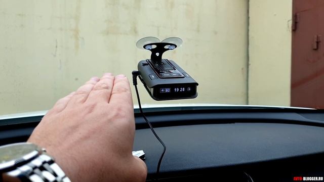 INSPECTOR TAU S. Обзор радар-детектора и мой видео отзыв смотреть онлайн