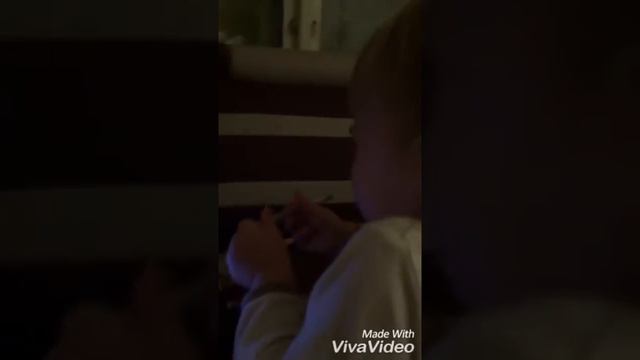 Furby на 8 марта малышке,очень смешно крывляет малышка в восторге от Фёрби ))) смотреть онлайн