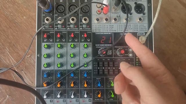 TRIK BIKIN SUARA MICROPHONE DI MIXER LEBIH KENCENG CUKUP GUNAKAN FITUR INI! смотреть онлайн
