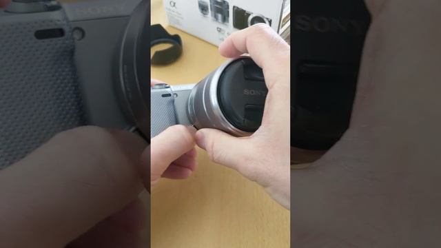 2023-03-03 Sony NEX-5R DSLR Camera, Silver, Great Condition, Original Box, Many Accessories