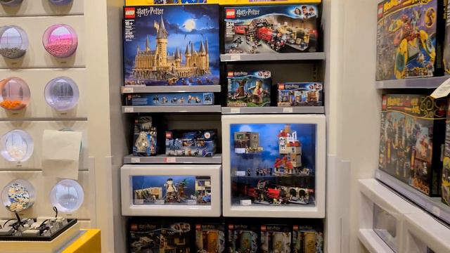 Westfield Galleria LEGO store tour in Sacramento California while getting the LEGO Daily Bugle. смотреть онлайн