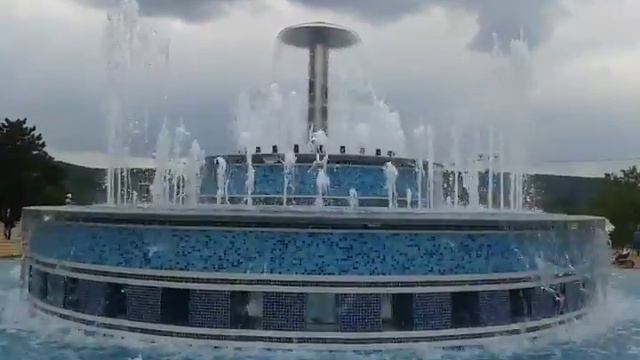 В Майкопе заработали фонтаны смотреть онлайн