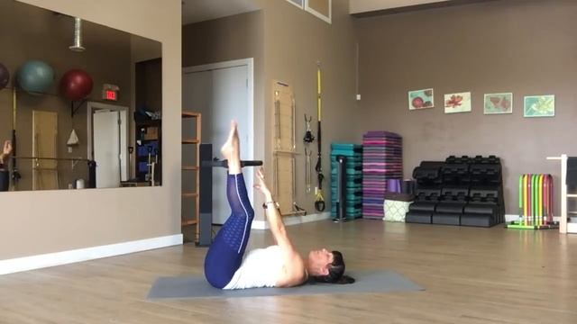 Pilates Circle Mat Flow With Trainer Fiona