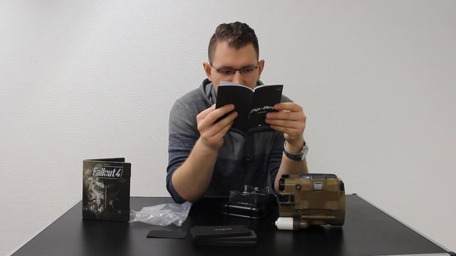 Fallout 4 - Pip Boy Edition: Unboxing смотреть онлайн