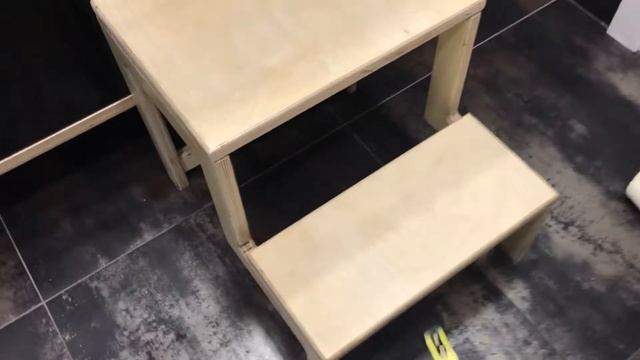 Стульчик в Ванную Своими руками . Стульчик для умывания ребёнка . Семейный канал . смотреть онлайн