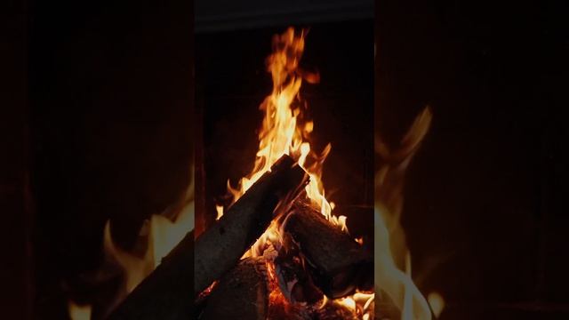 Burning Fireplace With Relaxing Christmas Music смотреть онлайн