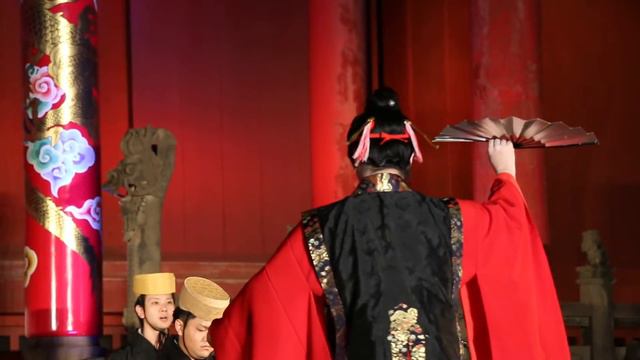 RYUKU TRADITIONAL DANCE - WAKASHU KUTIBUSHI - CHATEAU SHURIJO CHUSHU NO UTAGE - FAIT AU JAPON