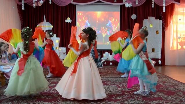 Танец с веерами смотреть онлайн