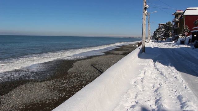 10 02 2020 морозное утро на набережной Кобулети ქობულეთი Аджария Грузия смотреть онлайн