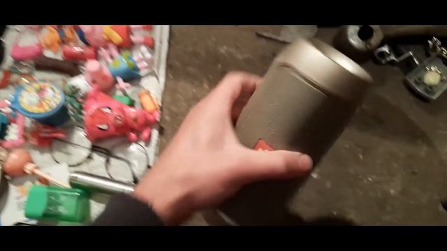 Нашел гравер, рюкзак и утерянные документы на помойке! Находки на мусорке (20) смотреть онлайн