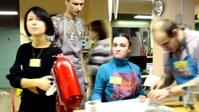 Праздничное кулинарное занятие "МасломВверх" смотреть онлайн