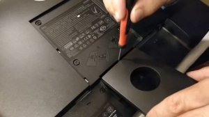 How to remove the Dell monitor stand. E1920H,E2020H,E2220H,E2420H,E2720H.