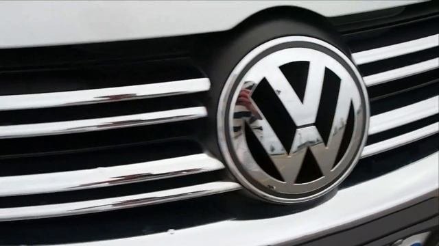 2010 Volkswagen Jetta (Exterior/Interior) смотреть онлайн