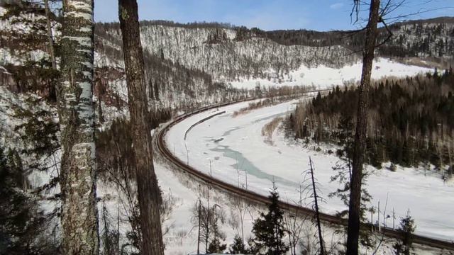 Розовые скалы