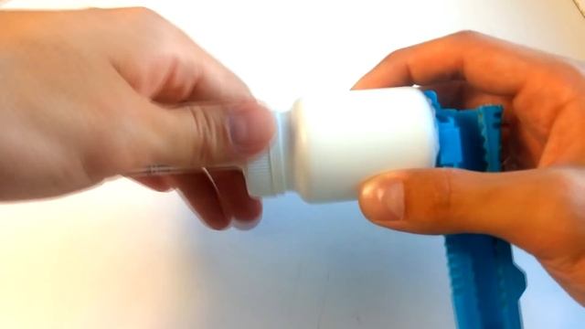 Как сделать мини КАРТОФЕЛЬНУЮ ПУШКУ!!! Пушка из киндера 2!! смотреть онлайн