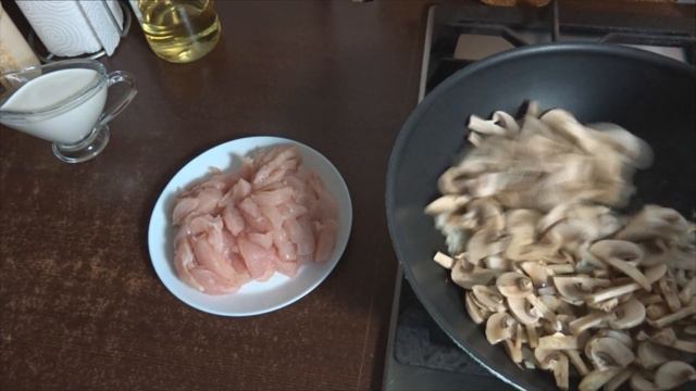 Готовим Сливочную курицу ( Быстрый ужин). смотреть онлайн