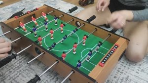 Матч по настольному футболу от домашних профессионалов. Плюс мини обзор на футбольный стол.