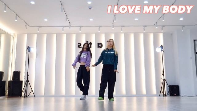 [KPOP] 화사 HWASA - I LOVE MY BODY 댄스커버 2인안무 смотреть онлайн