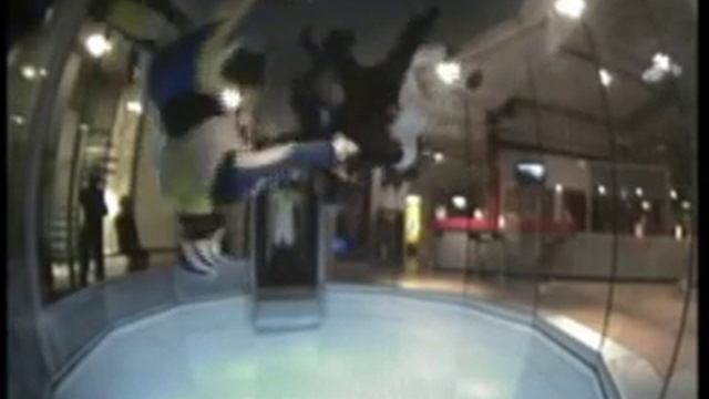 Indoor skydiving Bottrop (Germany) by Alberto Fuertes смотреть онлайн