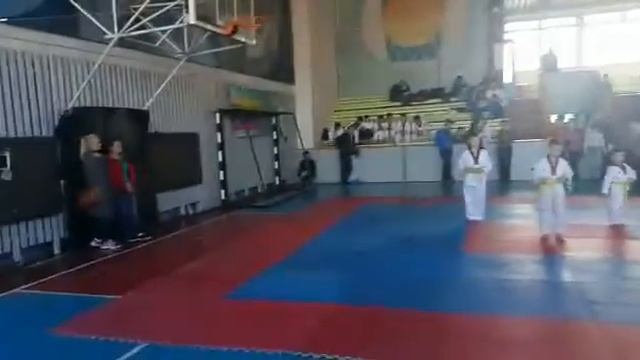 открытое первенство в Уссурийском округе по тхэквондо WTF по программе пхумце смотреть онлайн