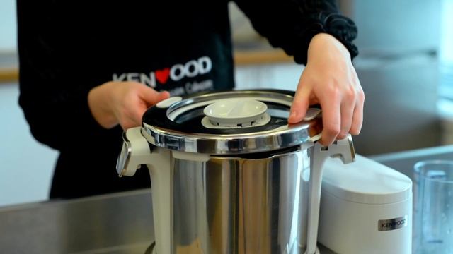 La cuisson sous vide avec le robot multifonction cuiseur CookEasy+ Premium KENWOOD смотреть онлайн
