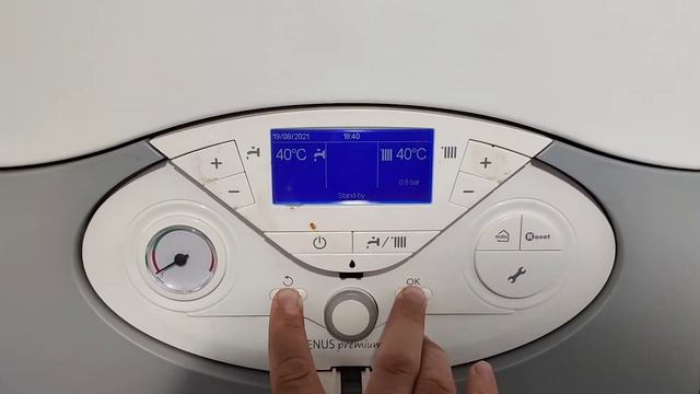 Rezolvare Eroare Certrala Condensatie Ariston 3P9 Genius Evo dar este la fel la orice model Ariston смотреть онлайн