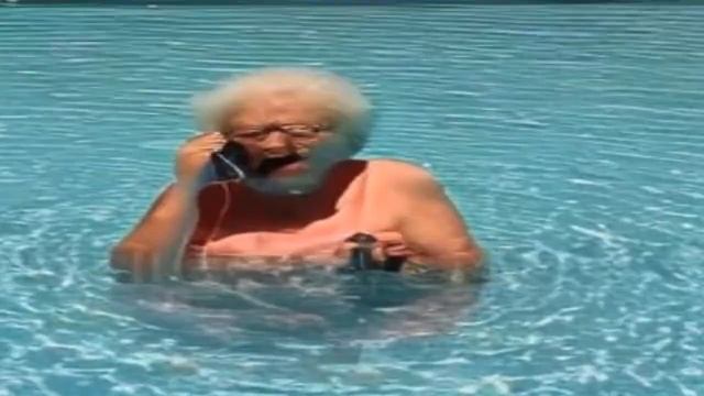 [AI] grandma eating telephone in the pool смотреть онлайн