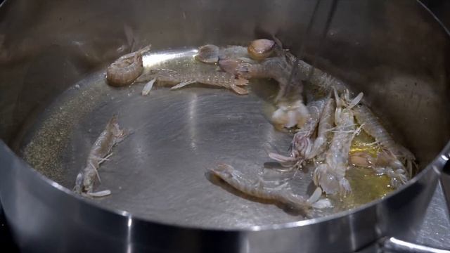 Spaghetti Allo Scoglio Con 50 Pesci Di Giuseppe Iannotti - Kresios**