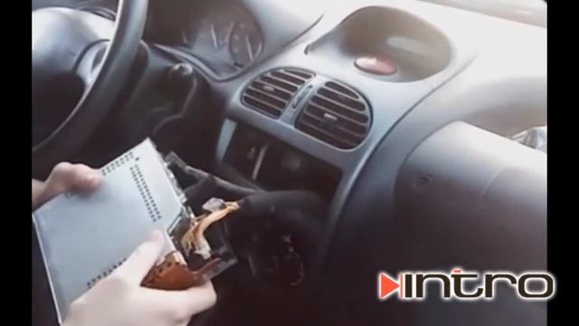 Как снять магнитолу Peugeot 206