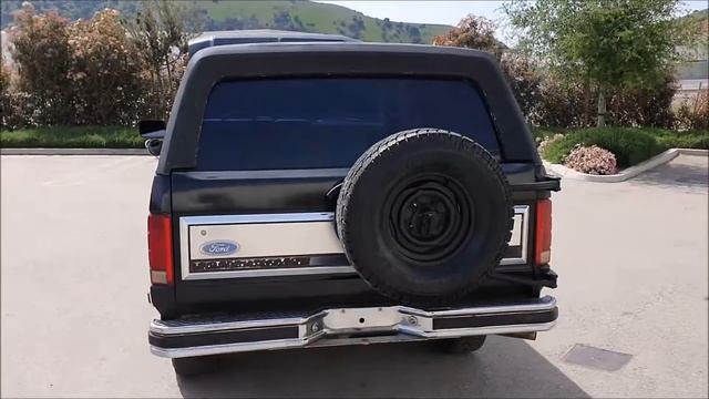 1983 Ford Bronco XLT 4x4 Schwarz смотреть онлайн