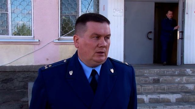 В Марксе семь часов оглашали приговор экс-главе Олегу Тополю смотреть онлайн
