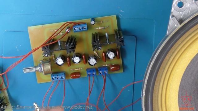 30.10. Разводка печатной платы, пайка и проверка работы усилителя смотреть онлайн