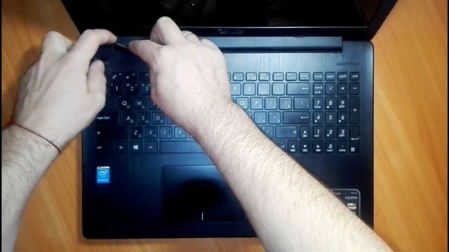 Как заменить вентилятор на ноутбуке ASUS R515M смотреть онлайн