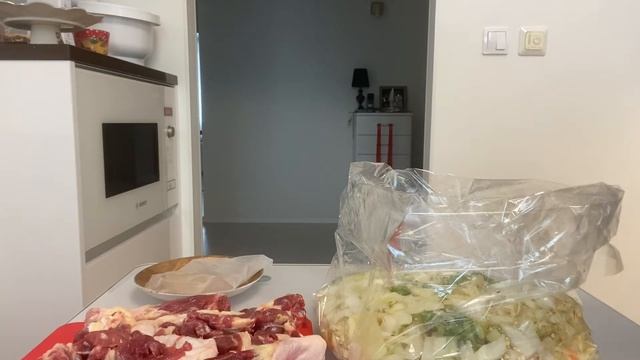 Тушеная кислая капуста в Рукаве с перловкой и уткой смотреть онлайн