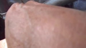 Рено Логан.  Двигатель 1.6 Как открутить заменить масляный фильтр без ключа.