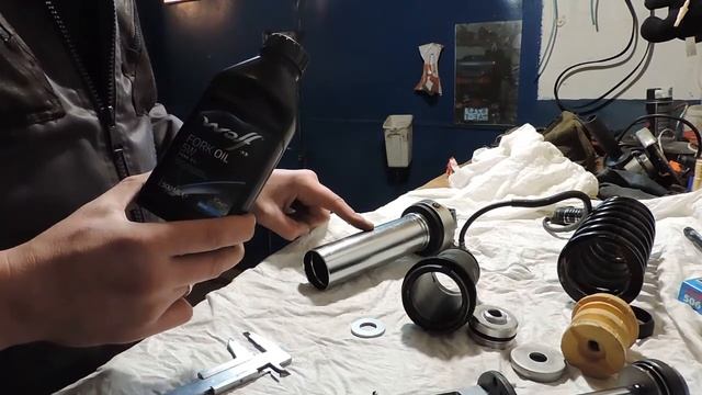 Ремонт заднего амортизатора SHOWA BMW R1100GS смотреть онлайн