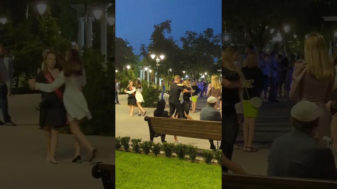 Первый вальс на набережной Терешковой.#shotrs #евпатория #travel смотреть онлайн