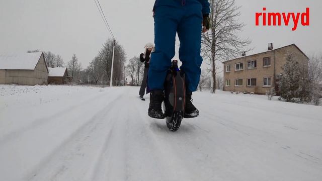 InMotion V10F смотреть онлайн