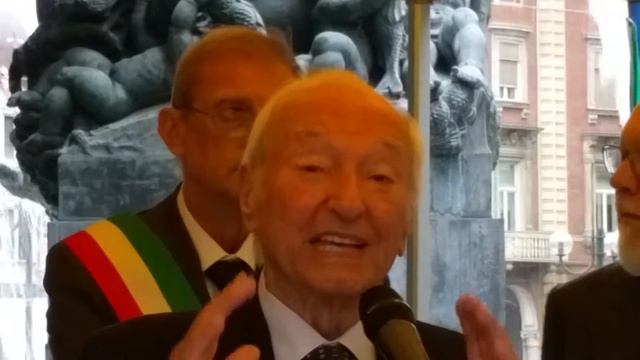 Torino: intitolazione Galleria Enzo Tortora: l'intervento del giornalista Piero Angela смотреть онлайн