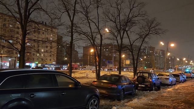 Москва. Вечерний Ленинский проспект. Январь 2023 года. смотреть онлайн