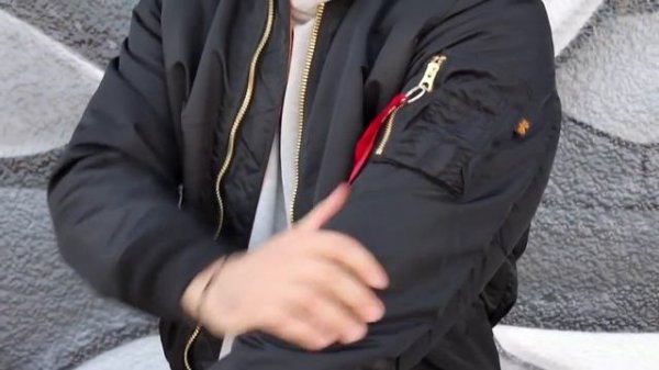 бомбер Alpha Industries MA-1 Slim Fit Black обзор и внешний вид / Магазин Alphaindustries.me