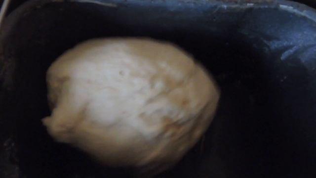 Приготовление БЕЛОГО ХЛЕБА на сыворотке смотреть онлайн