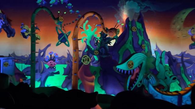 Buzz Lightyear's Space Ranger Spin at the Magic Kingdom August 2022 Ride POV смотреть онлайн