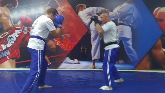 КРАВ МАГА (КММ ДНЕПР): СПОРТИВНЫЙ СПАРРИНГ - СОСТАВНАЯ ЧАСТЬ КРАВ МАГА. смотреть онлайн