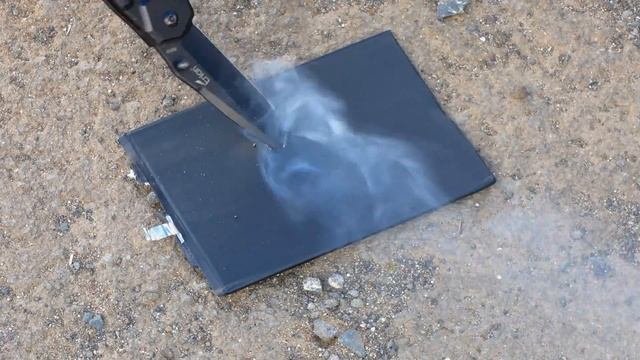 ВЗОРВАЛ power bank смотреть онлайн