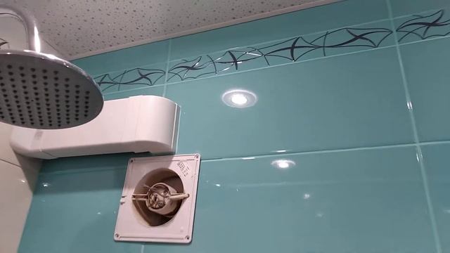Комбинированная бирюзовая ванна смотреть онлайн